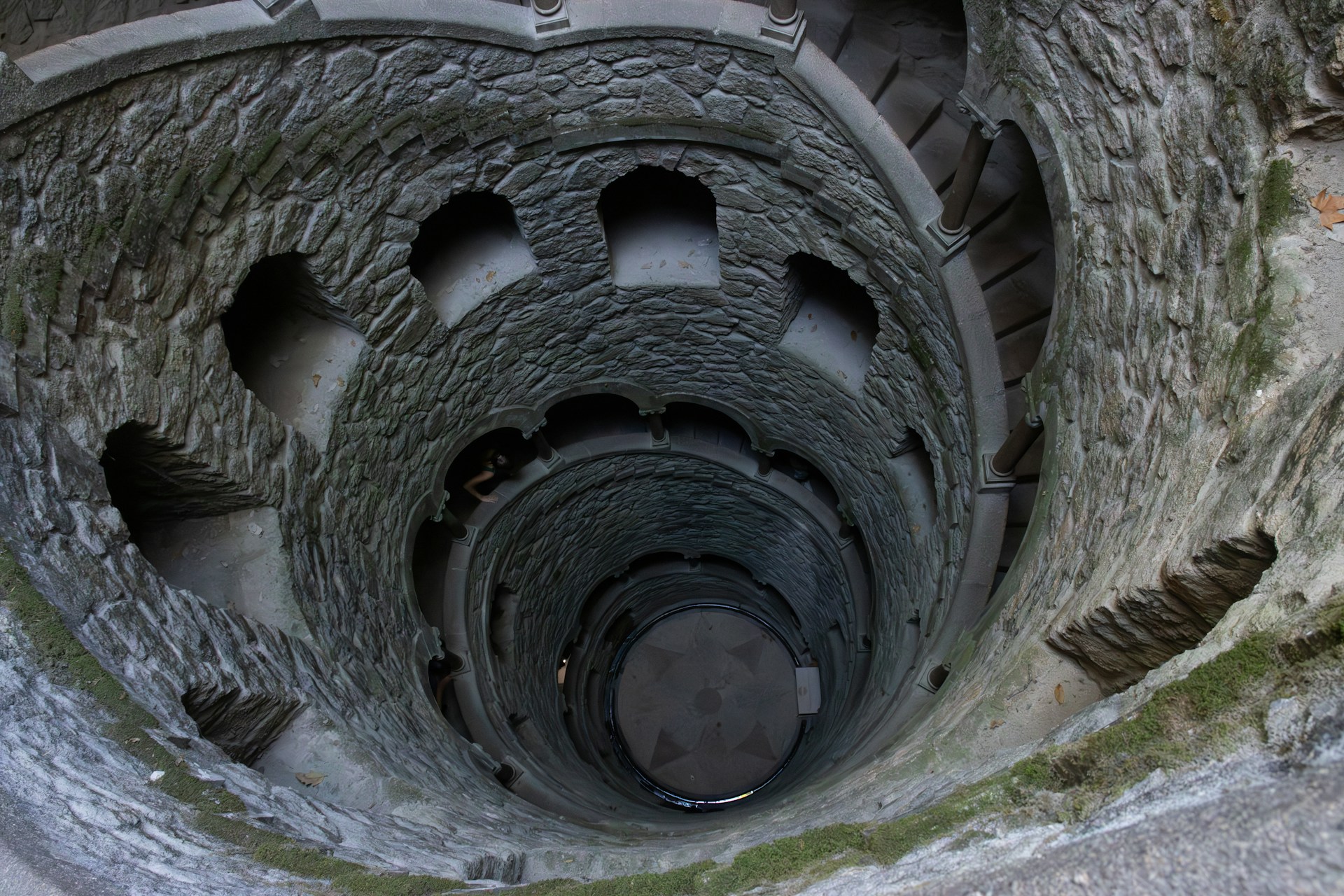 Visitar el Palacio da Pena y la Quinta da Regaleira en un día - Can You Visit Pena Palace and Quinta da Regaleira on one Day - Kann man den Pena-Palast und die Quinta da Regaleira an einem Tag besuchen