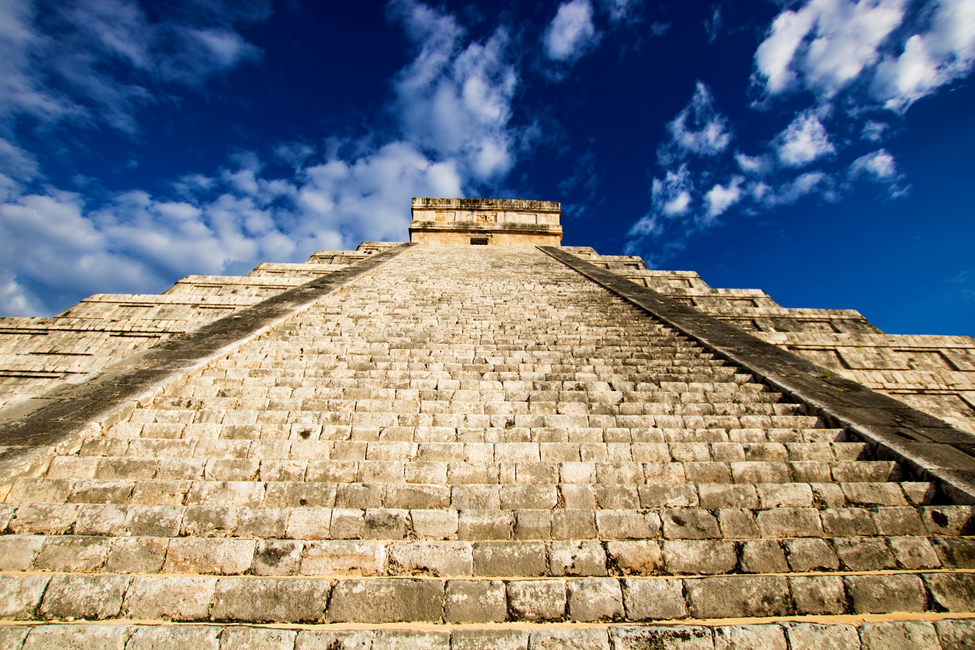 Chichén Itzá Pyramid | El Castillo Explained - Pirámide de Chichén Itzá: El Castillo explicado